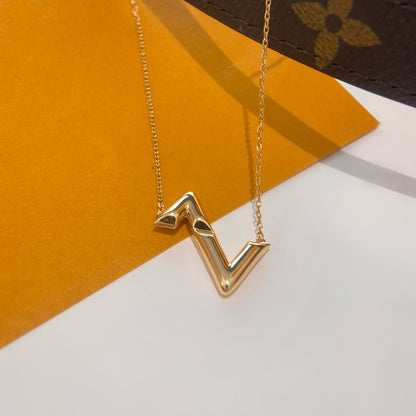 ˇGilded EraˇVOLTE UPSIDE DOWN NECKLACE