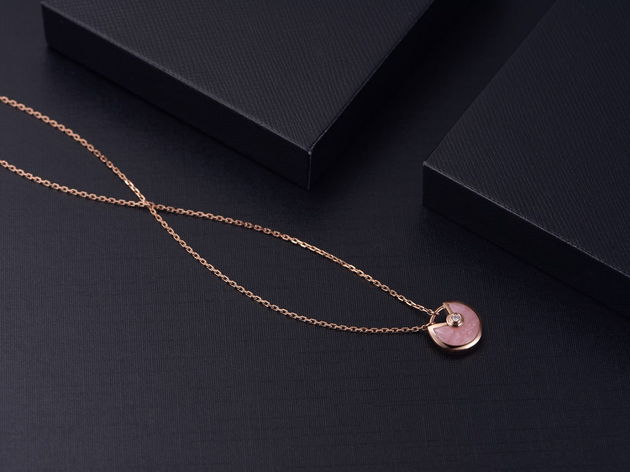 ˇGilded EraˇAMULETTE ROSE GOLD PINK MOP NECKLACE