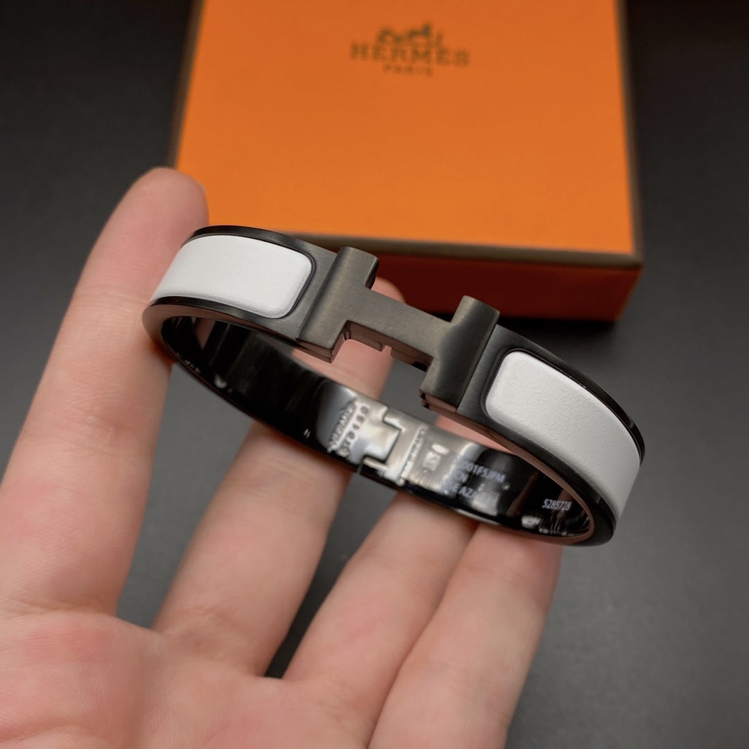 ˇGilded EraˇH BRACELET 12MM BLACK WHITE CERAMIC