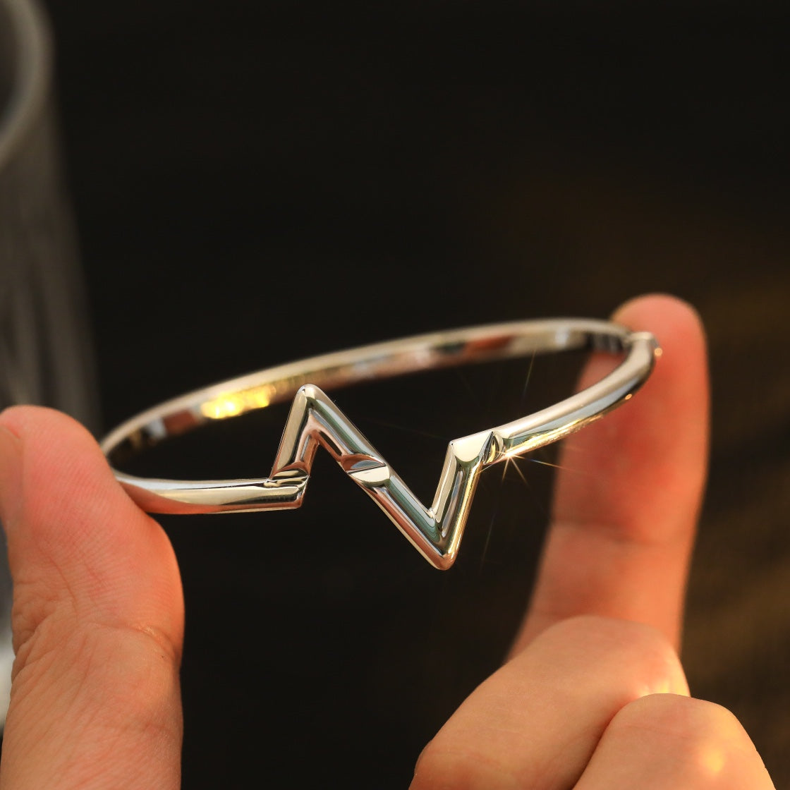 ˇGilded EraˇVOLTE UPSITE DOWN BRACELET