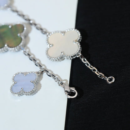 ˇGilded EraˇCLOVER BRACELET 5 MOTIFS MOP CHALCEDONY SILVER