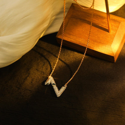 ˇGilded EraˇVOLT SILVER DIAMOND PEDANT NECKLACE