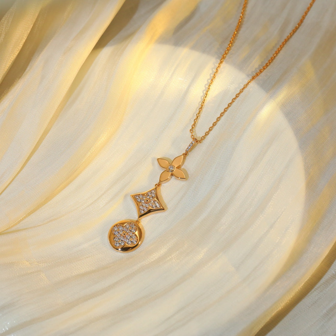 ˇGilded EraˇSTAR AND SUN DIAMOND PINK GOLD NECKLACE