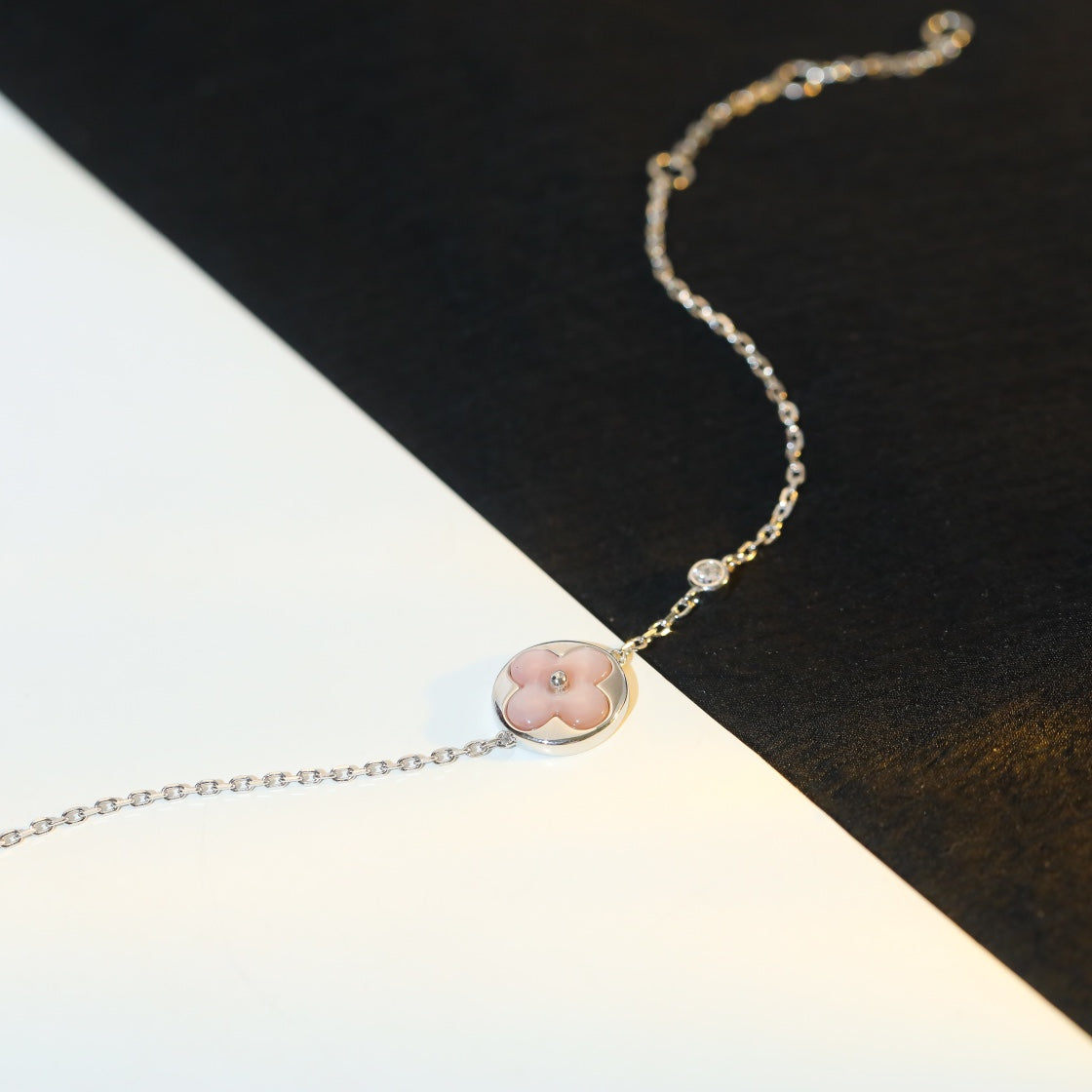 ˇGilded EraˇSUN MOTIF PINK MOP SILVER BRACELET