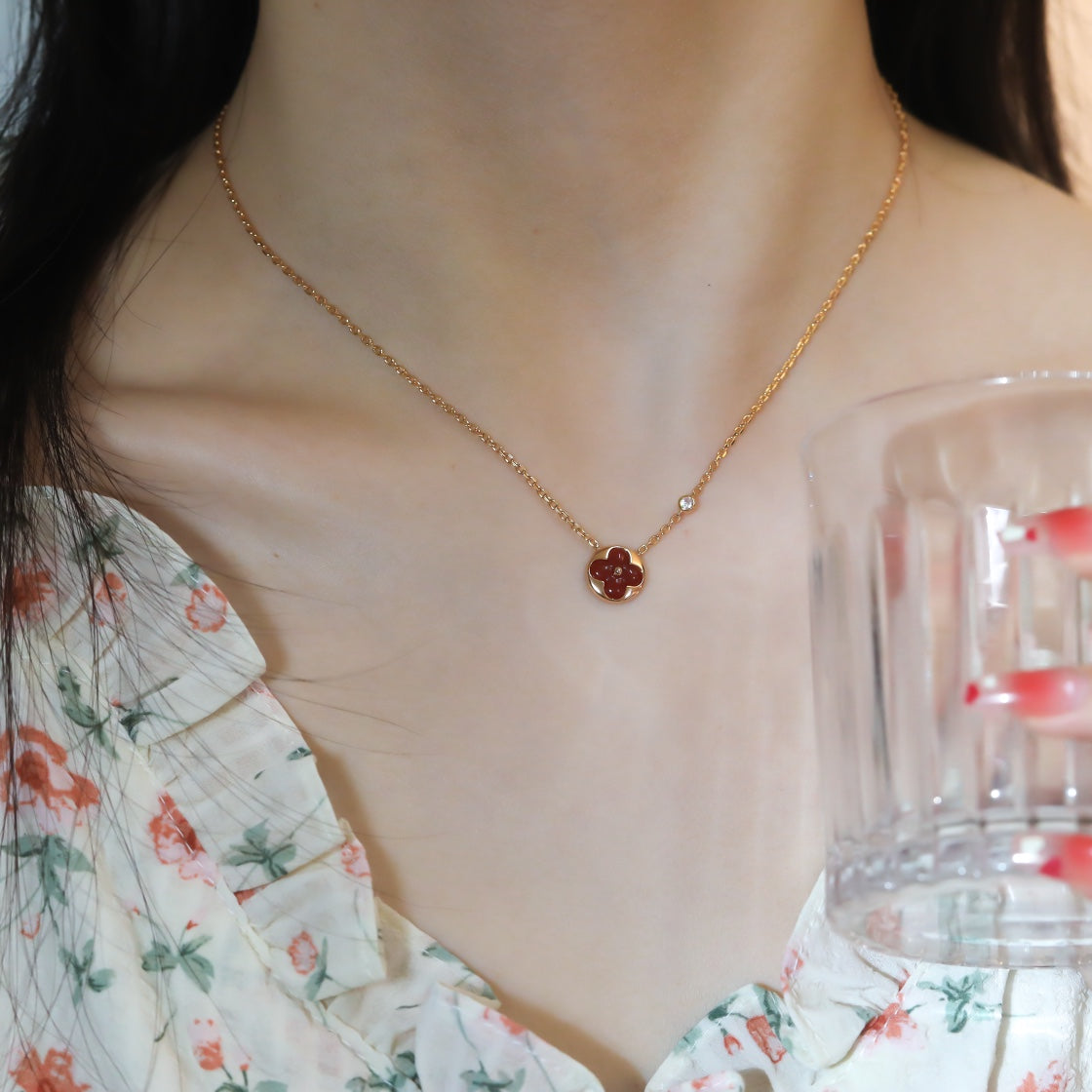 ˇGilded EraˇSUN PEDANT PINK GOLD 1 DIAMOND NECKLACE