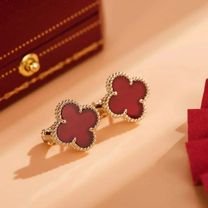 ˇGilded EraˇCLOVER MEDIUM 1 MOTIFS CARNELIAN  EARRINGS