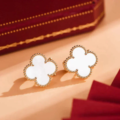 ˇGilded EraˇCLOVER MEDIUM 1 MOTIFS  WHITE MOP STUD EARRINGS