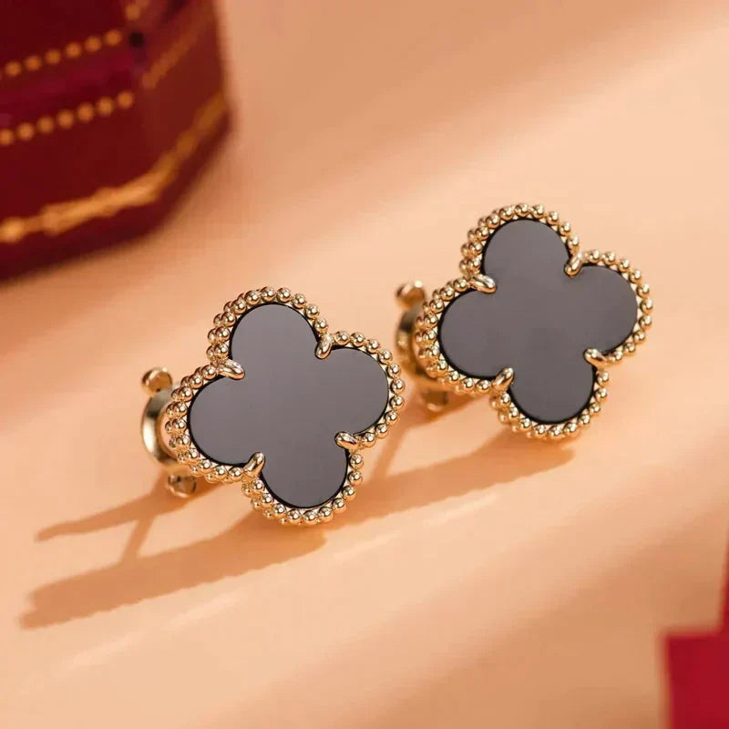 ˇGilded EraˇCLOVER MEDIUM 1 MOTIFS  ONYX STUD EARRINGS