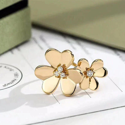 ˇGilded EraˇCLOVER COMOS GOLD DIAMOND RING