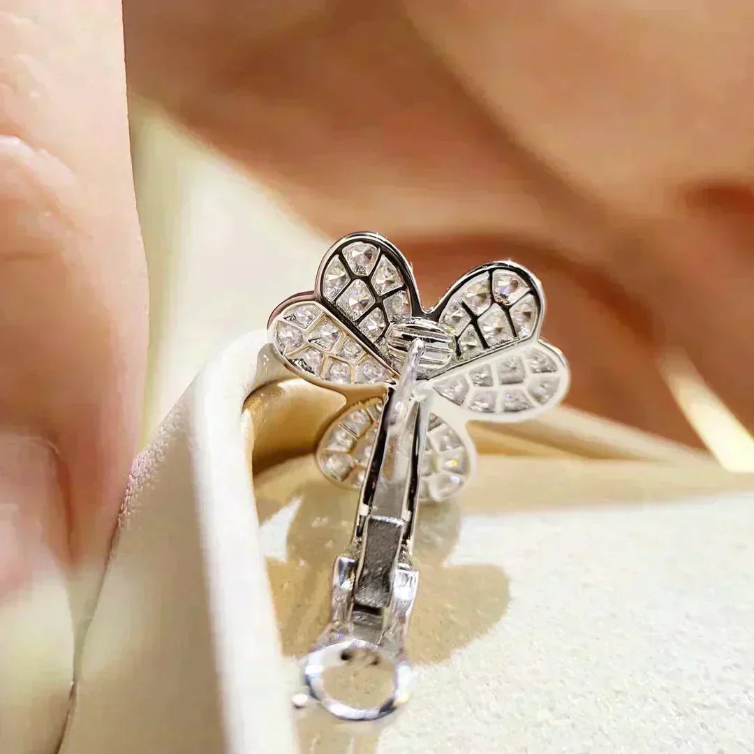 ˇGilded EraˇCLOVER COMOS DIAMOND EARRINGS SILVER