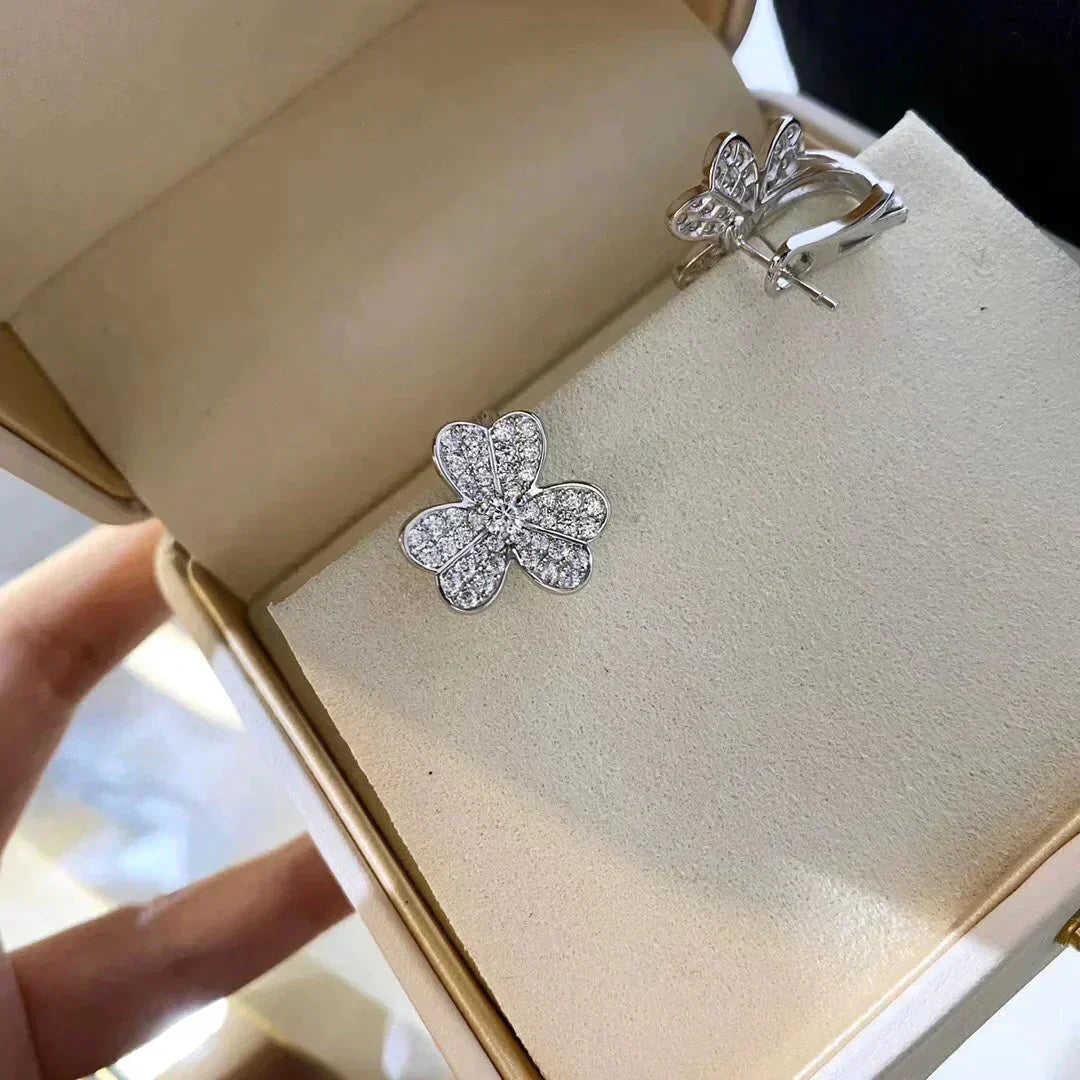 ˇGilded EraˇCLOVER COMOS DIAMOND EARRINGS SILVER