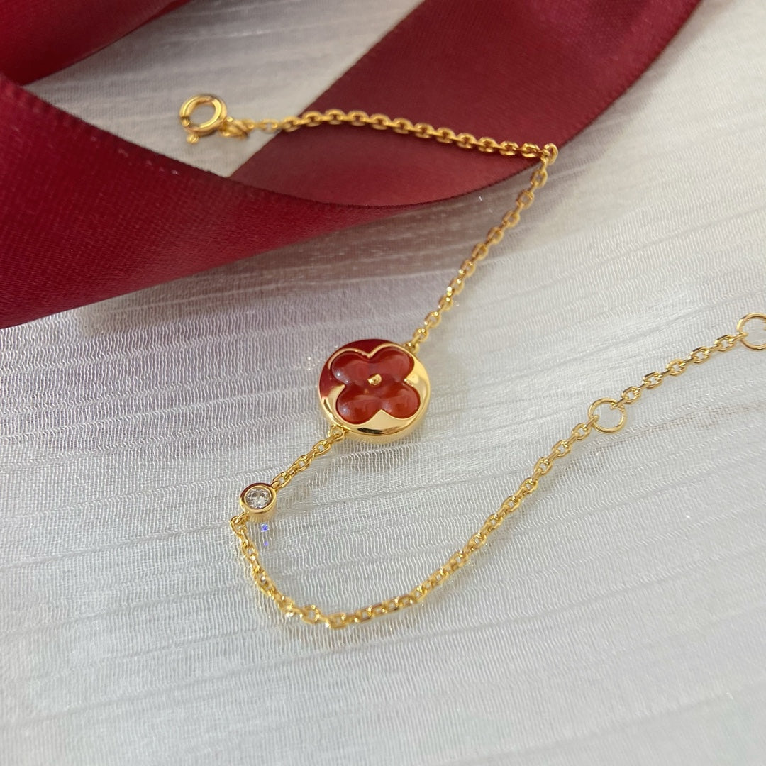 ˇGilded EraˇSUN PEDANT CARNELIAN BRACELET