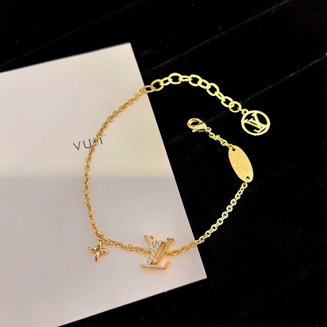 ˇGilded EraˇLOGO STAR MOTIF GOLD BRACELET