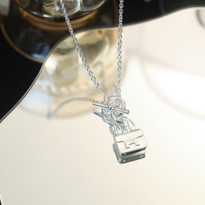 ˇGilded EraˇPOP H PEDANT SILVER NECKLACE