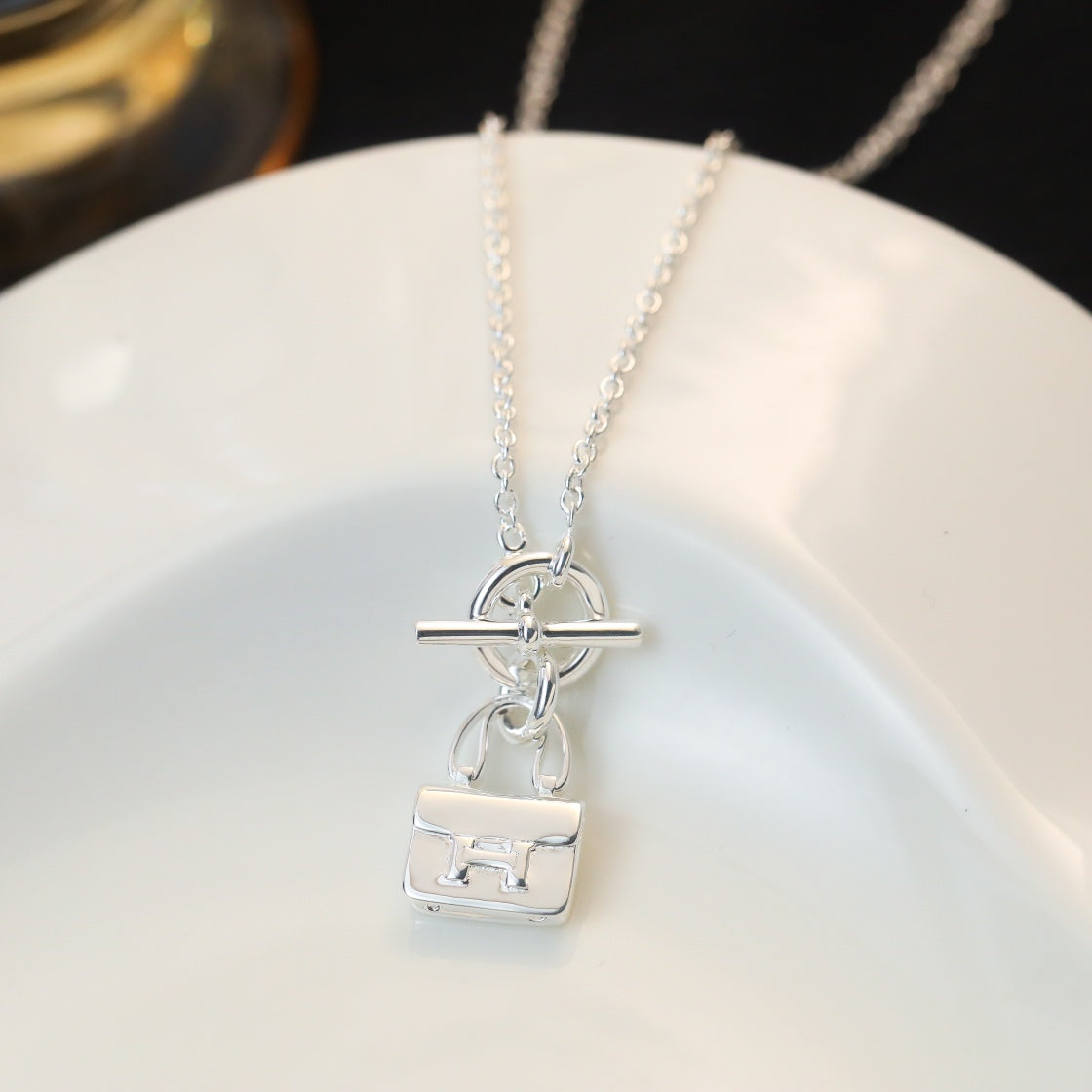 ˇGilded EraˇPOP H PEDANT SILVER NECKLACE