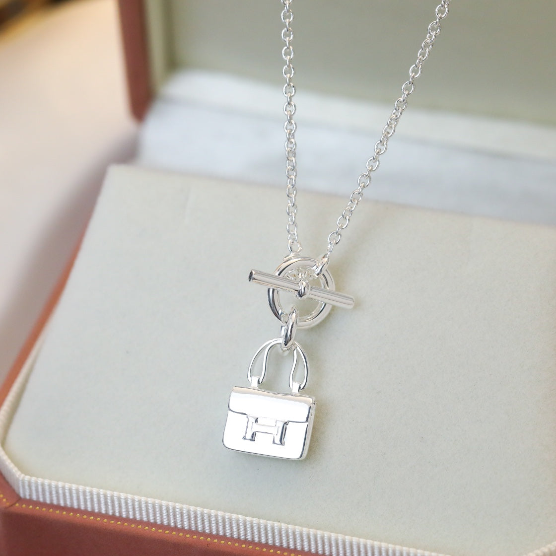 ˇGilded EraˇPOP H PEDANT SILVER NECKLACE