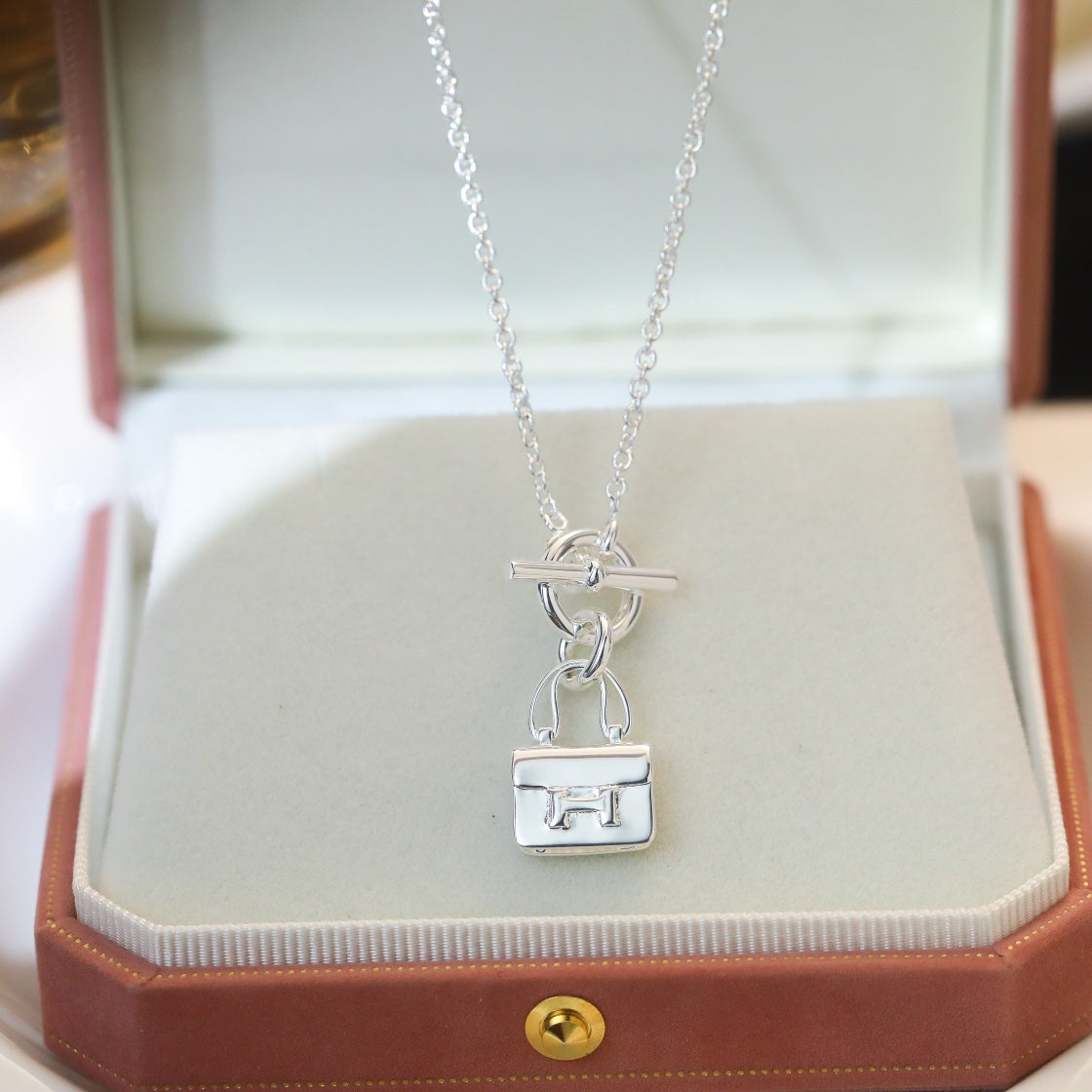 ˇGilded EraˇPOP H PEDANT SILVER NECKLACE