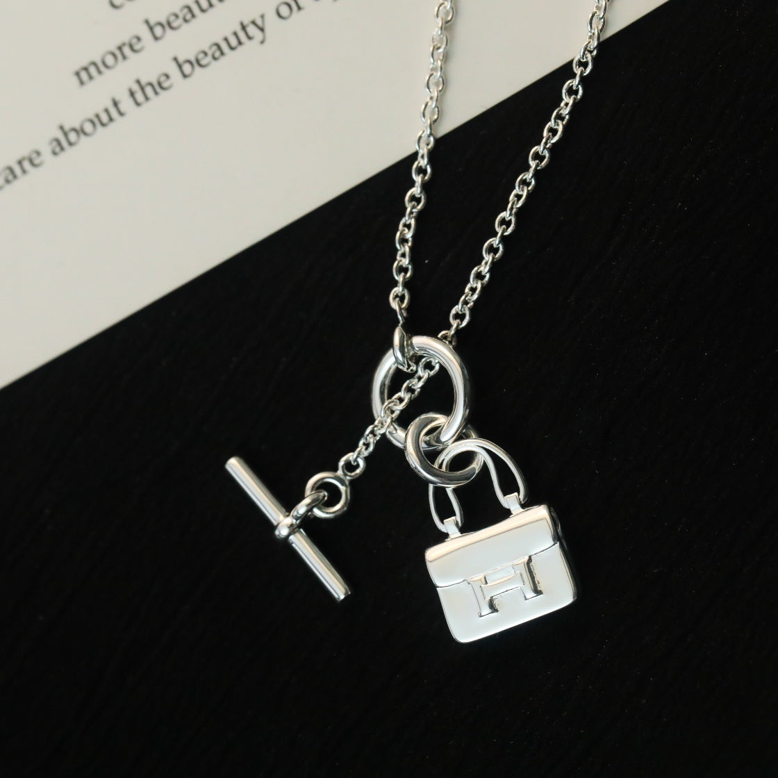 ˇGilded EraˇPOP H PEDANT SILVER NECKLACE