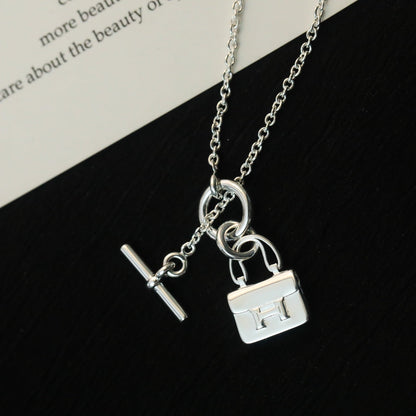 ˇGilded EraˇPOP H PEDANT SILVER NECKLACE