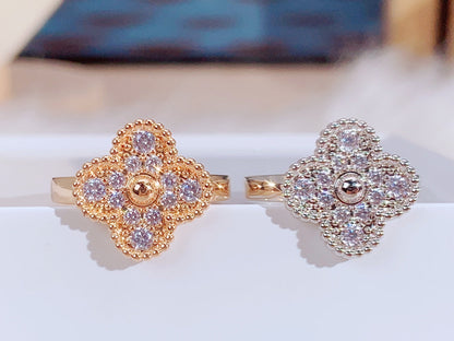 ˇGilded EraˇCLOVER DIAMOND RING