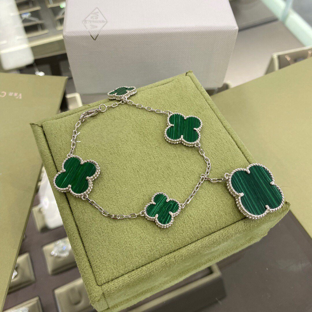 ˇGilded EraˇCLOVER 5 MOTIFS SIVLER MALACHITE BRACELET