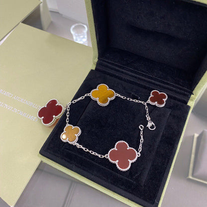 ˇGilded EraˇCLOVER 5 MOTIFS SIVLER CARNELIAN TIGER EYE BRACELET