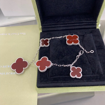 ˇGilded EraˇCLOVER 5 MOTIFS SIVLER CARNELIAN BRACELET
