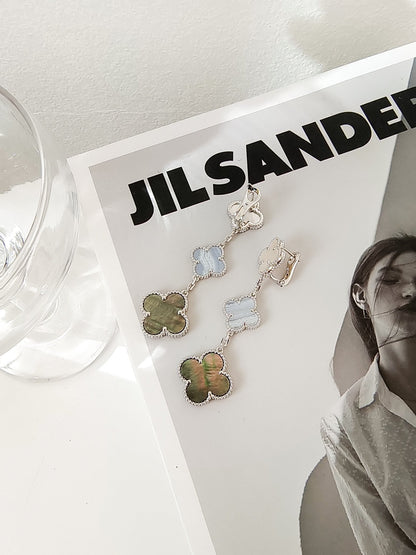 ˇGilded EraˇCLOVER 3 MOTIFS CHALCEDONY DARK MOP SILVER EARRINGS