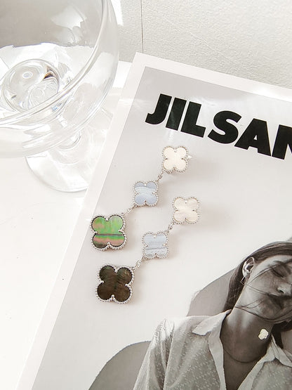 ˇGilded EraˇCLOVER 3 MOTIFS CHALCEDONY DARK MOP SILVER EARRINGS