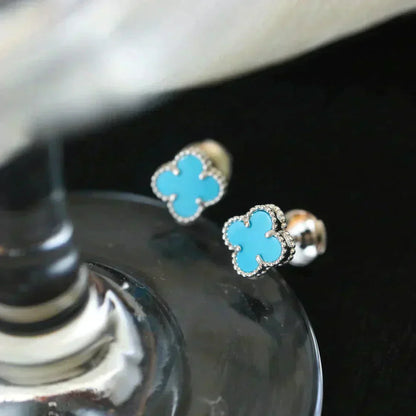 ˇGilded EraˇCLOVER MINI 9.5MM ONYX STUD EARRINGS SILVER
