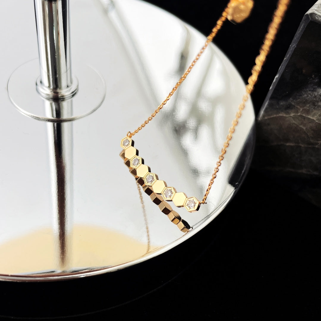 ˇGilded EraˇBEE MY LOVE DIAMOND NECKLACE
