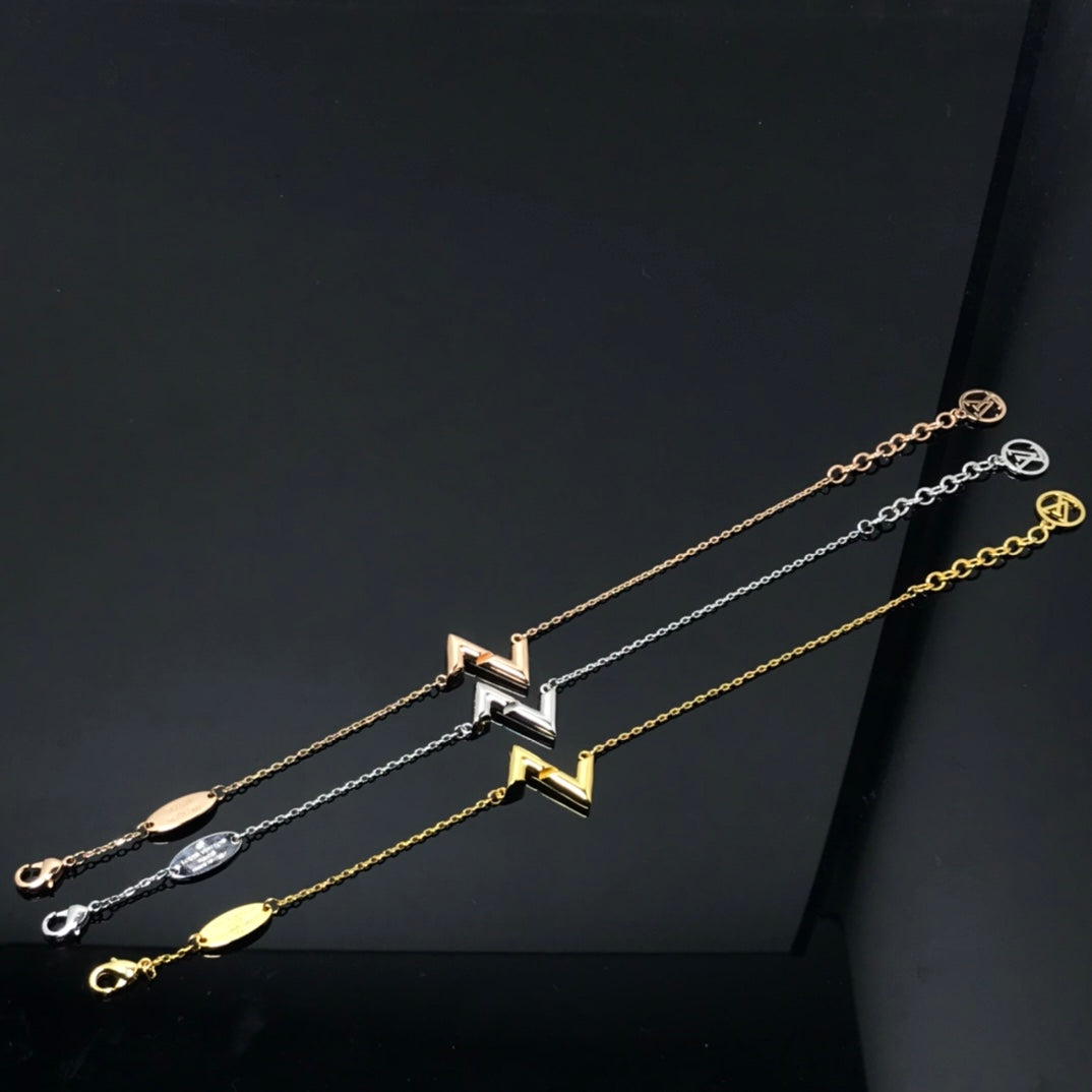 ˇGilded EraˇVOLT LV LOGO BRACELET