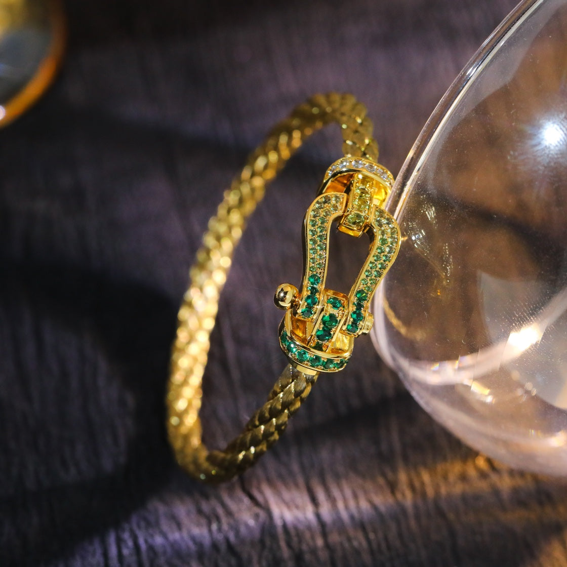 ˇGilded EraˇFORCE 10 GOLD GREEN DIAMOND PAVED