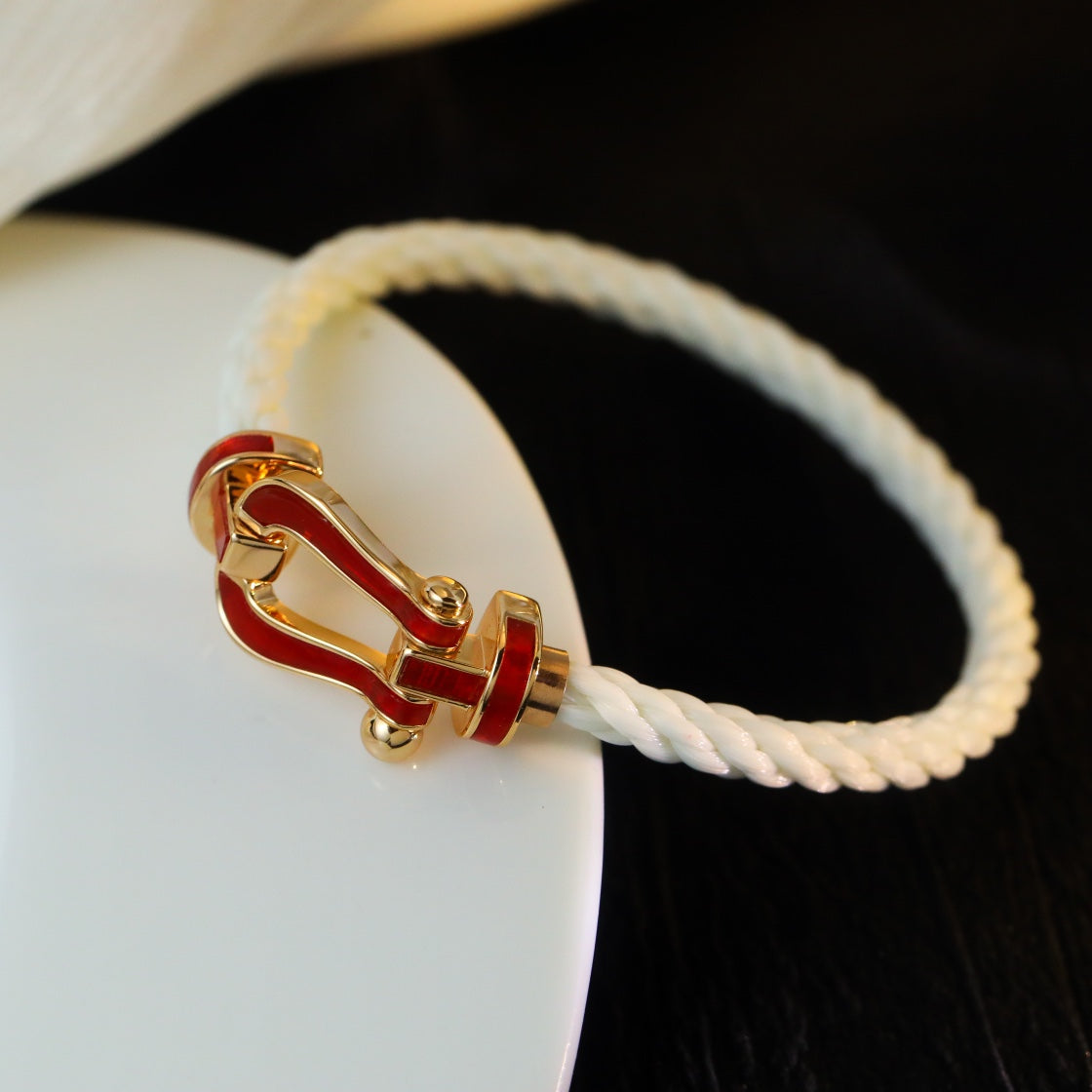 ˇGilded EraˇFORCE 10 WHITE TEXTILE DIAMOND PAVED