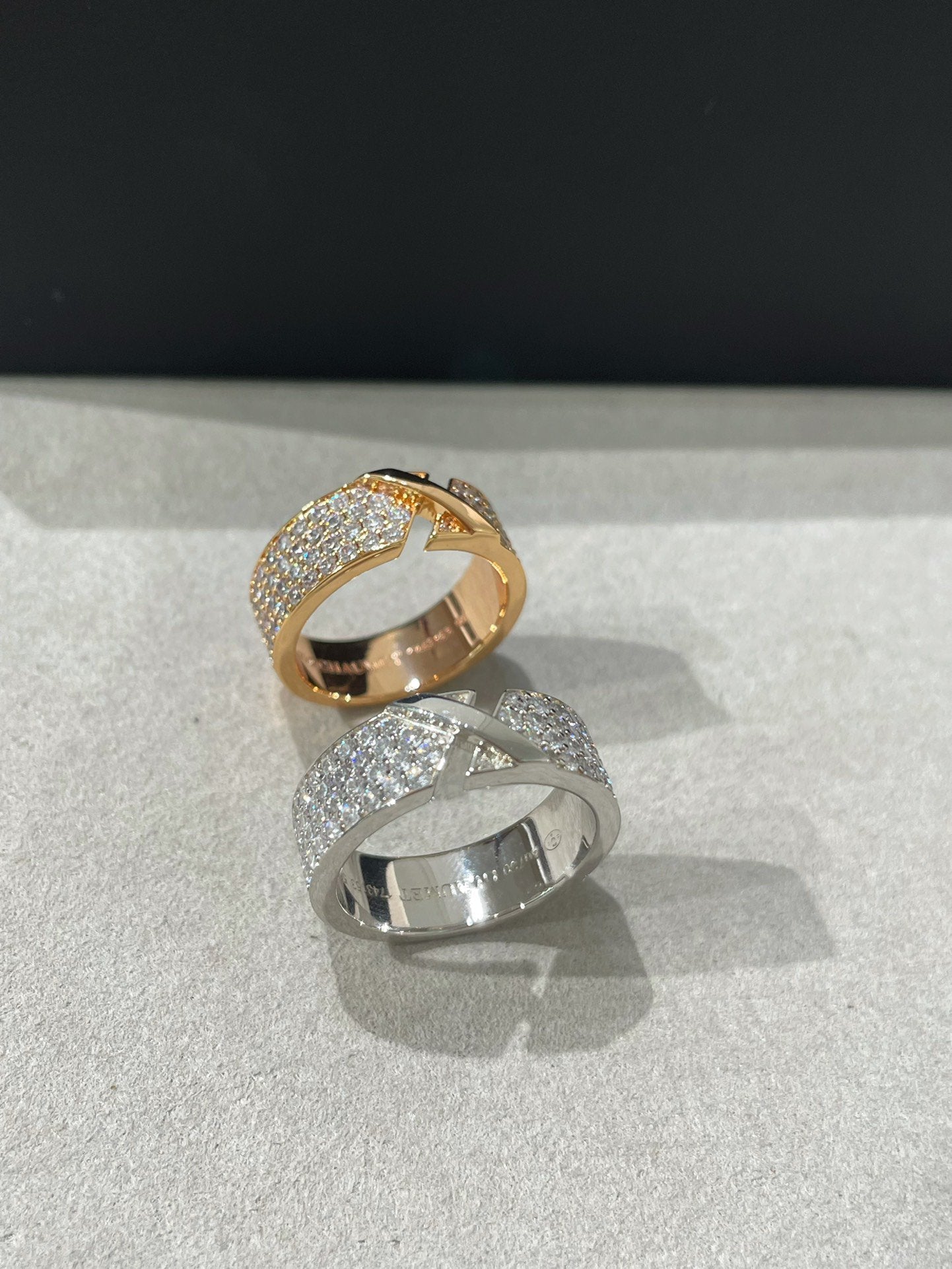 ˇGilded EraˇLIENS EVIDENCE  DIAMOND PAVED RING