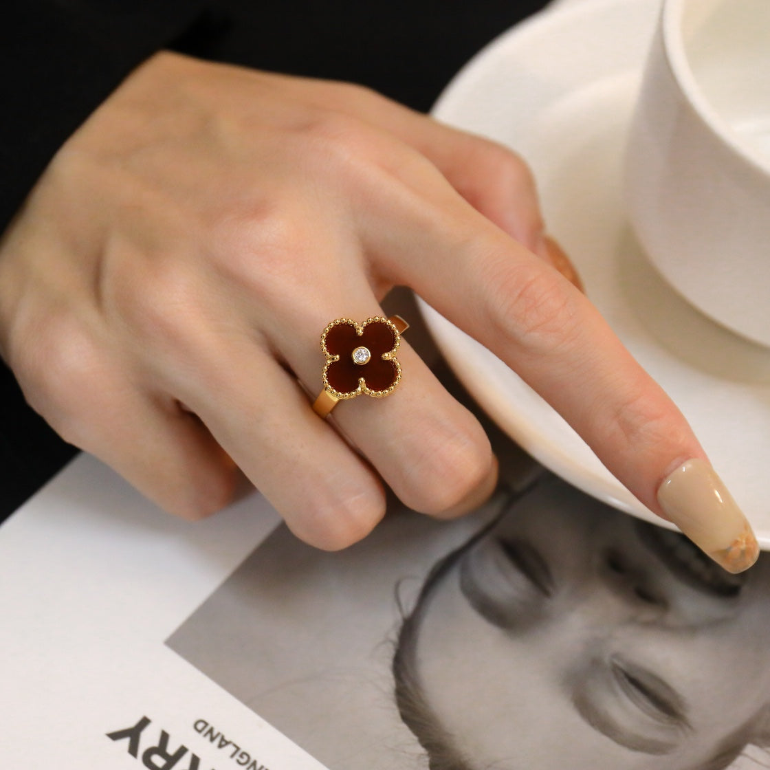 ˇGilded EraˇCLOVER CARNELIAN RING ROSE GOLD DIAMOND