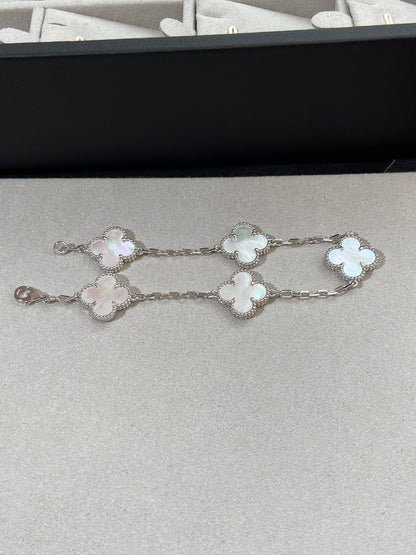 ˇGilded EraˇCLOVER SILVER MOP 5 MOTIF BRACELET