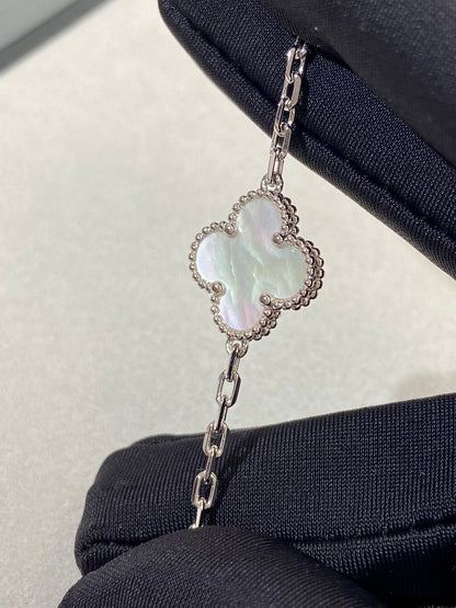 ˇGilded EraˇCLOVER SILVER MOP 5 MOTIF BRACELET