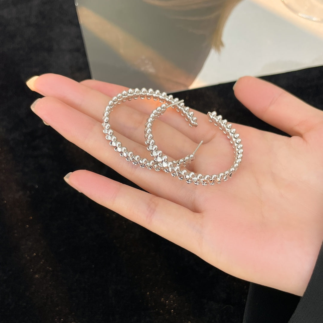 ˇGilded EraˇCLASH HOOP EARRINGS