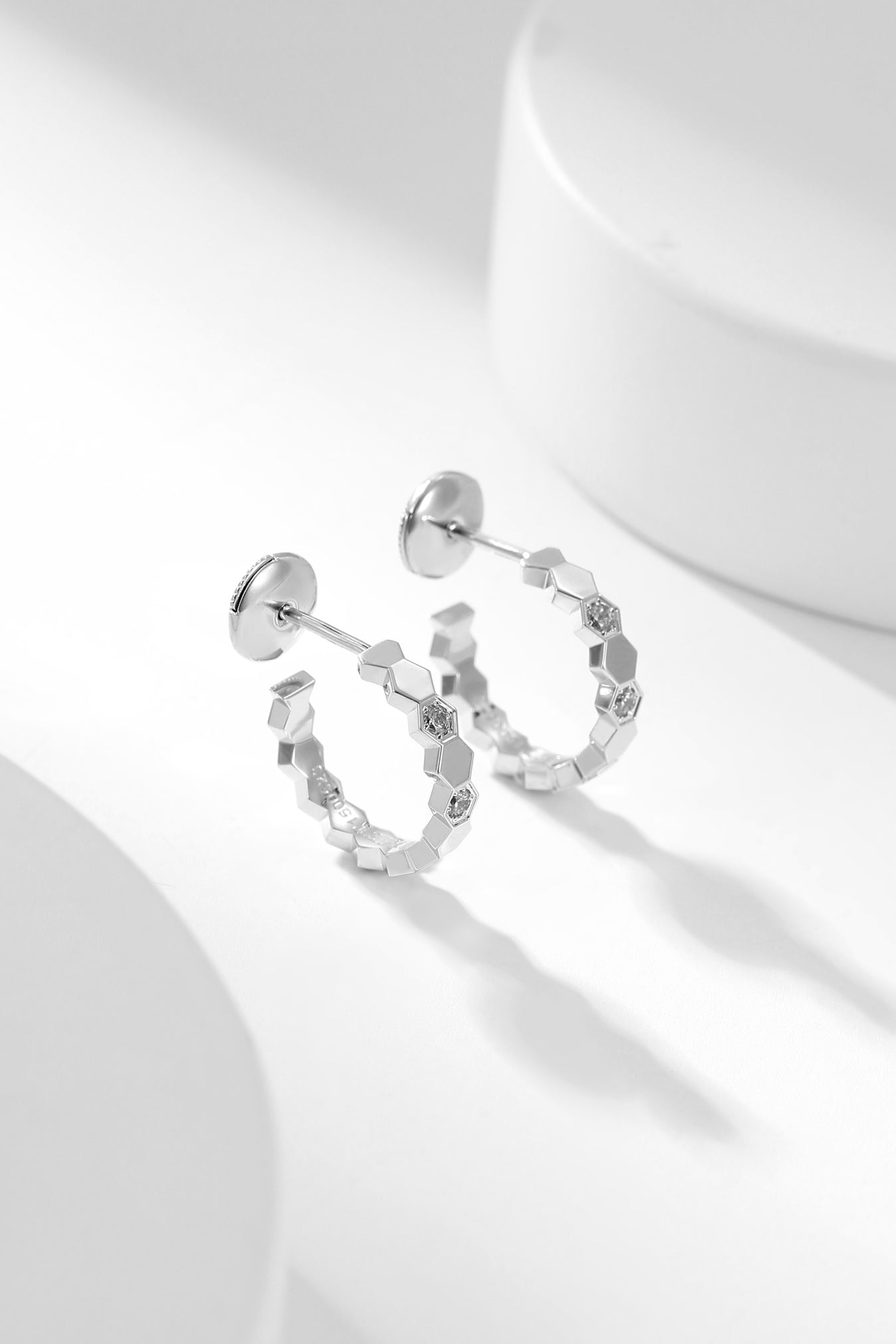 ˇGilded EraˇBEE LOVE DIAMOND HOOP EARRINGS