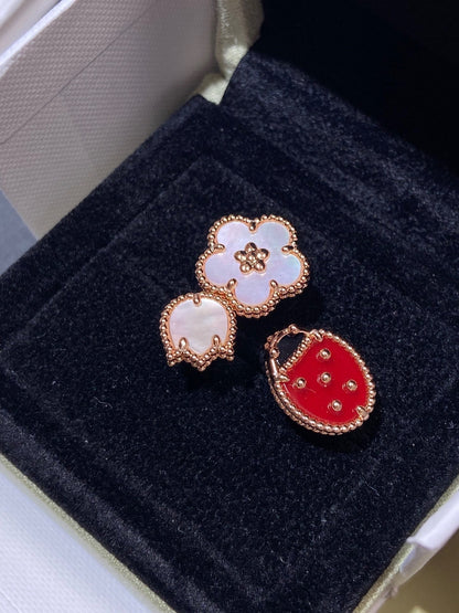 ˇGilded EraˇLUCKY 3 MOTIF ROSE GOLD RING