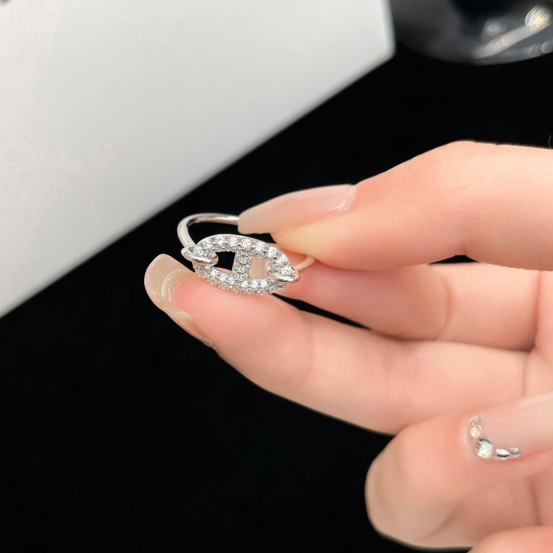 ˇGilded EraˇRONDE SMALL SILVER DIAMOND RING