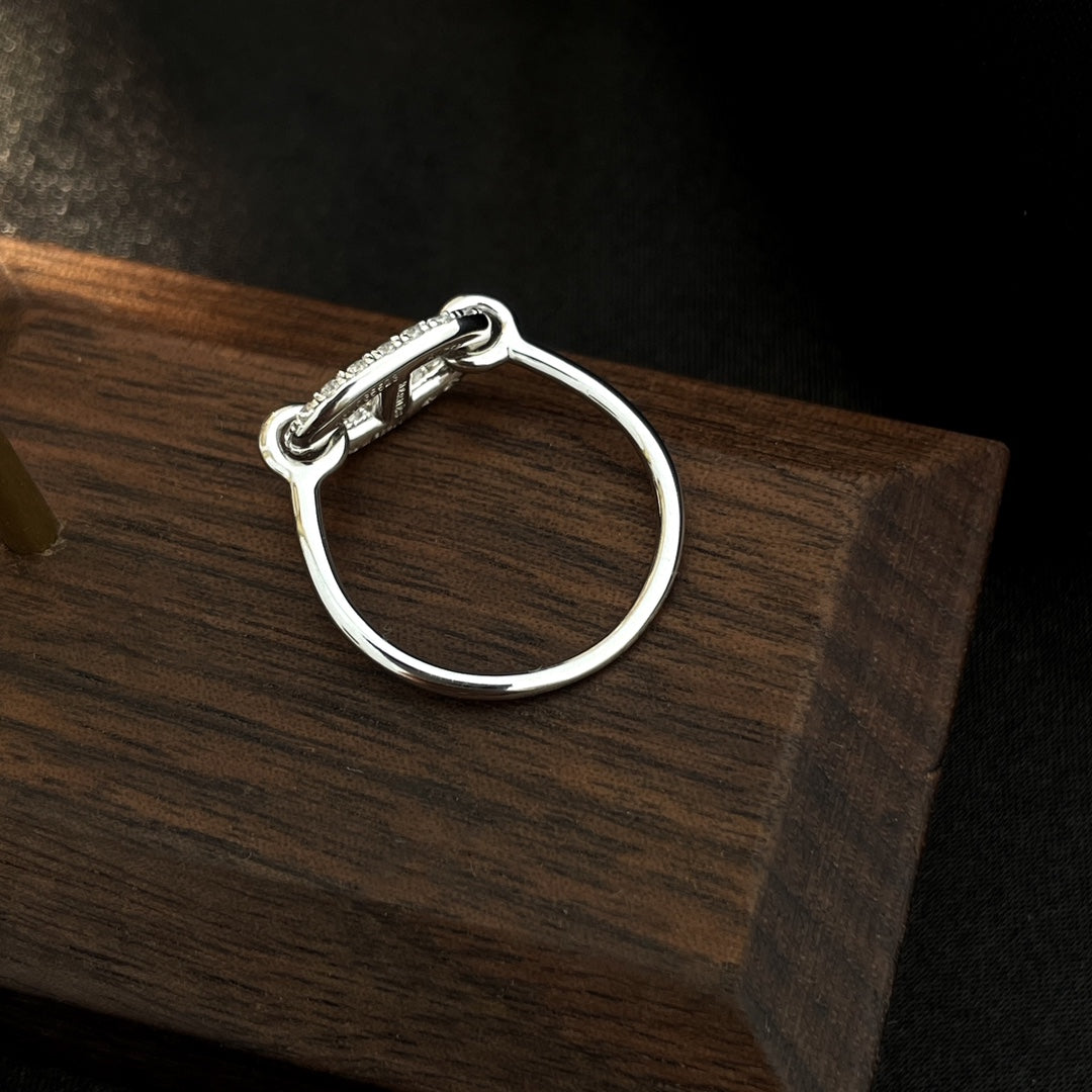 ˇGilded EraˇRONDE SMALL SILVER DIAMOND RING