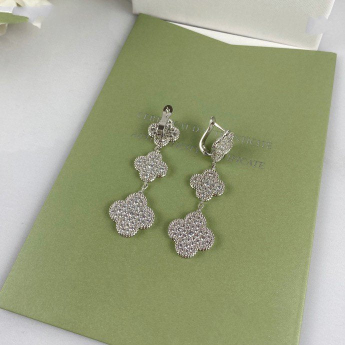 ˇGilded EraˇCLOVER 3 MOTIF DIAMOND SILVER DROP EARRINGS