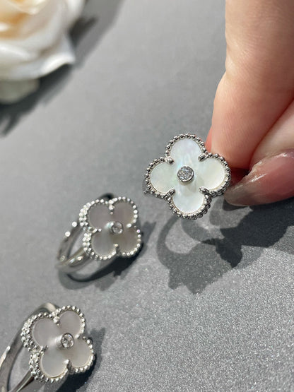 ˇGilded EraˇCLOVER SILVER MOP DIAMOND RING