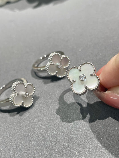 ˇGilded EraˇCLOVER SILVER MOP DIAMOND RING