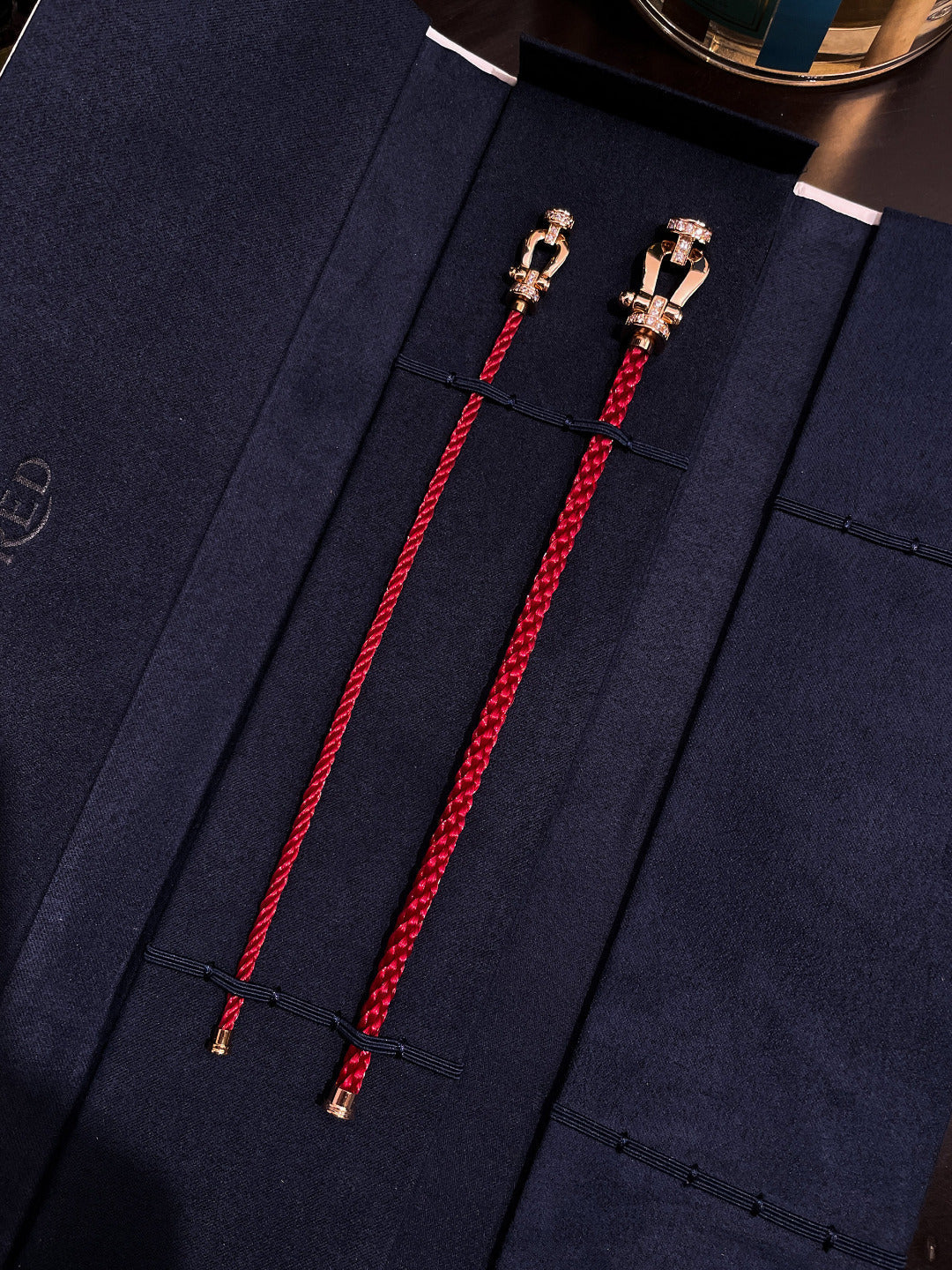 ˇGilded EraˇFORCE 10 HALF DIAMOND PINK GOLD RED CORDERI LARGE AND MEDIUM MODEL