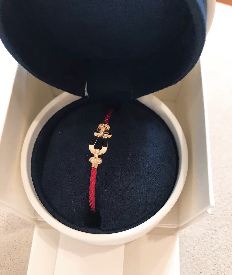 ˇGilded EraˇFORCE 10 HALF DIAMOND PINK GOLD RED CORDERI LARGE AND MEDIUM MODEL