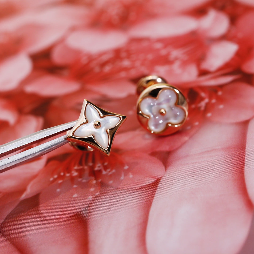 ˇGilded EraˇSTAR AND SUN PINK GOLD MOP STUD EARRINGS