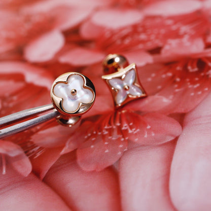 ˇGilded EraˇSTAR AND SUN PINK GOLD MOP STUD EARRINGS